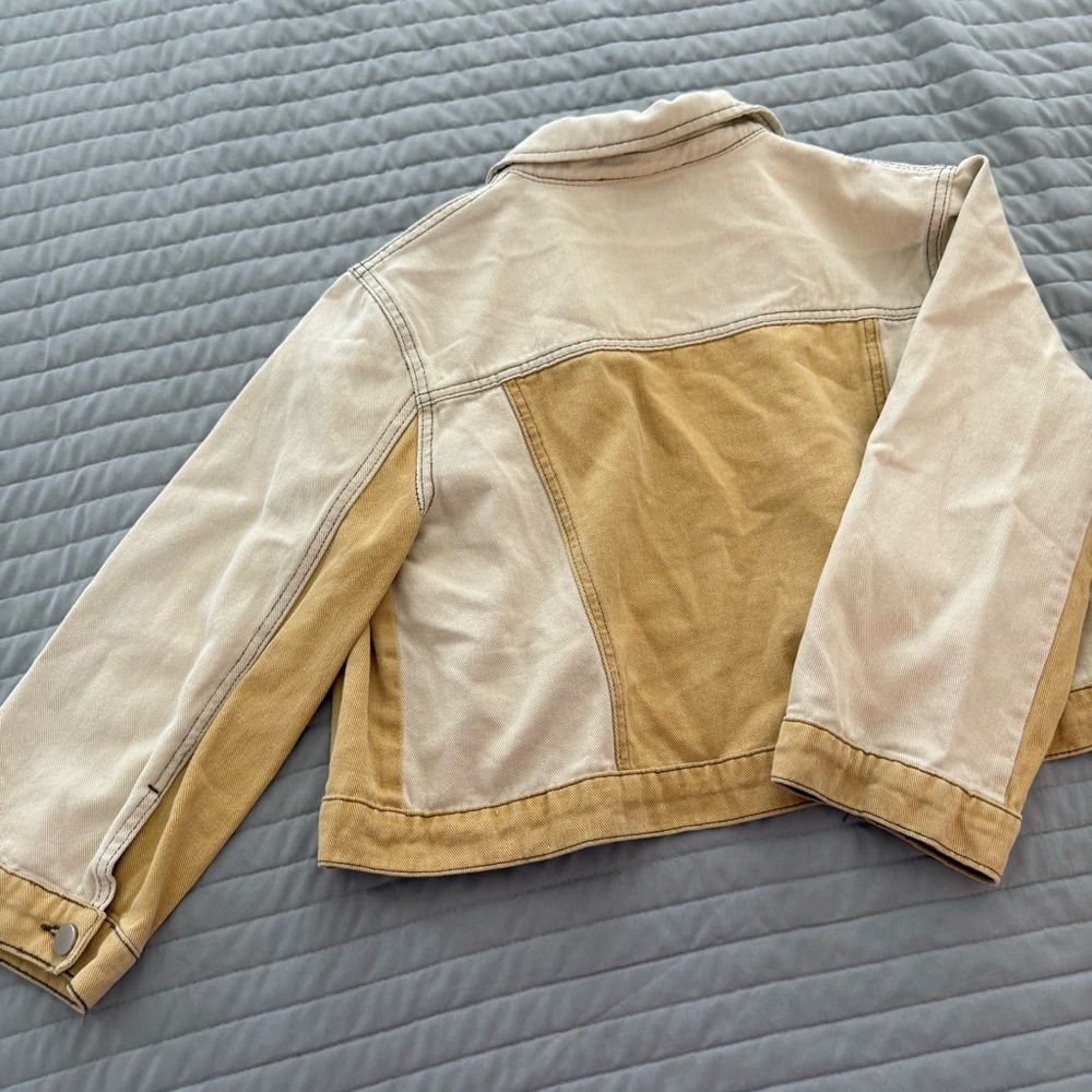 Colorblock jacket 🧥 - Picture 4 of 5